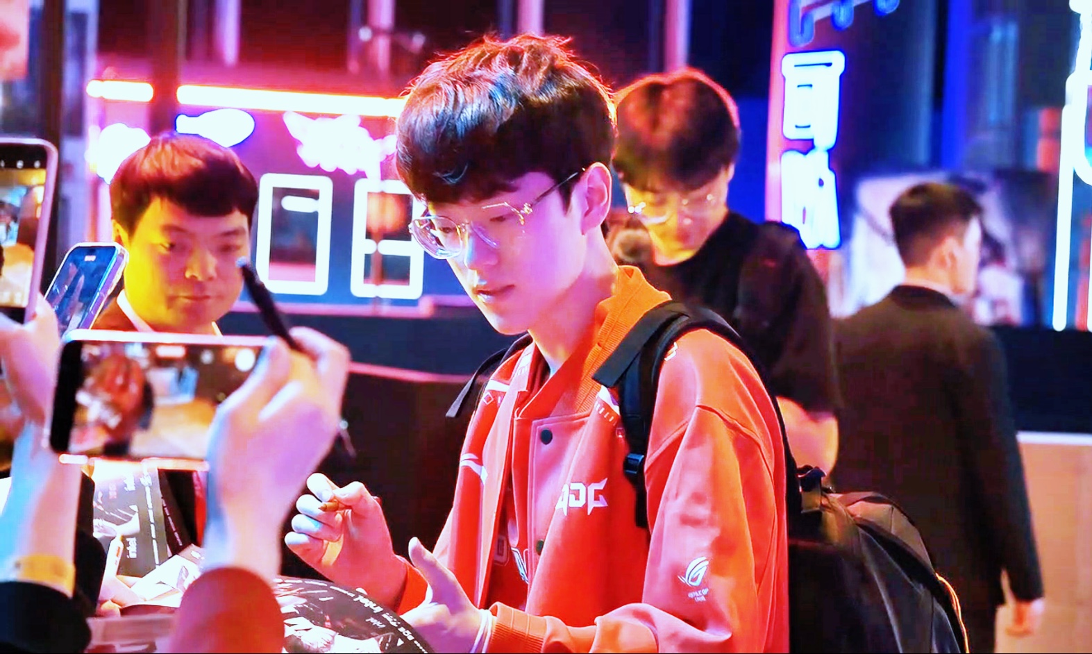 乐鱼 vip 注册-CLG险胜C9，Scout单局斩获MVP四强赛2:0（洛杉矶）