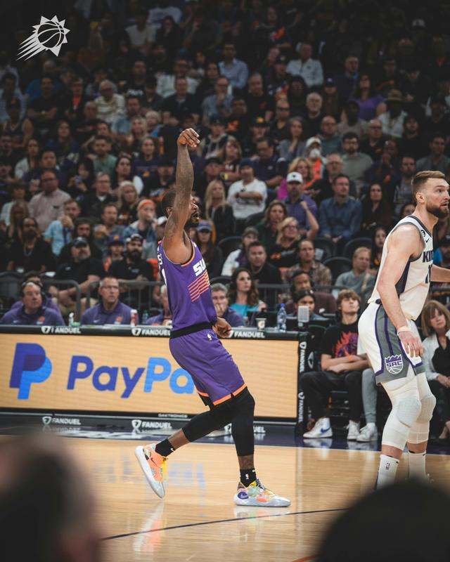 乐鱼-新疆队鏖战上海队，保罗统治全场的简单介绍